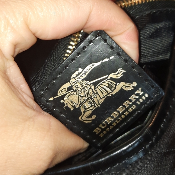 Burberry brook quilted nylon hobo handbag - Picture 11 of 13